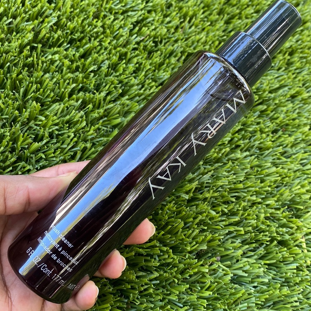 Mary Kay Brush Cleaner 6 OZ. / New without box
